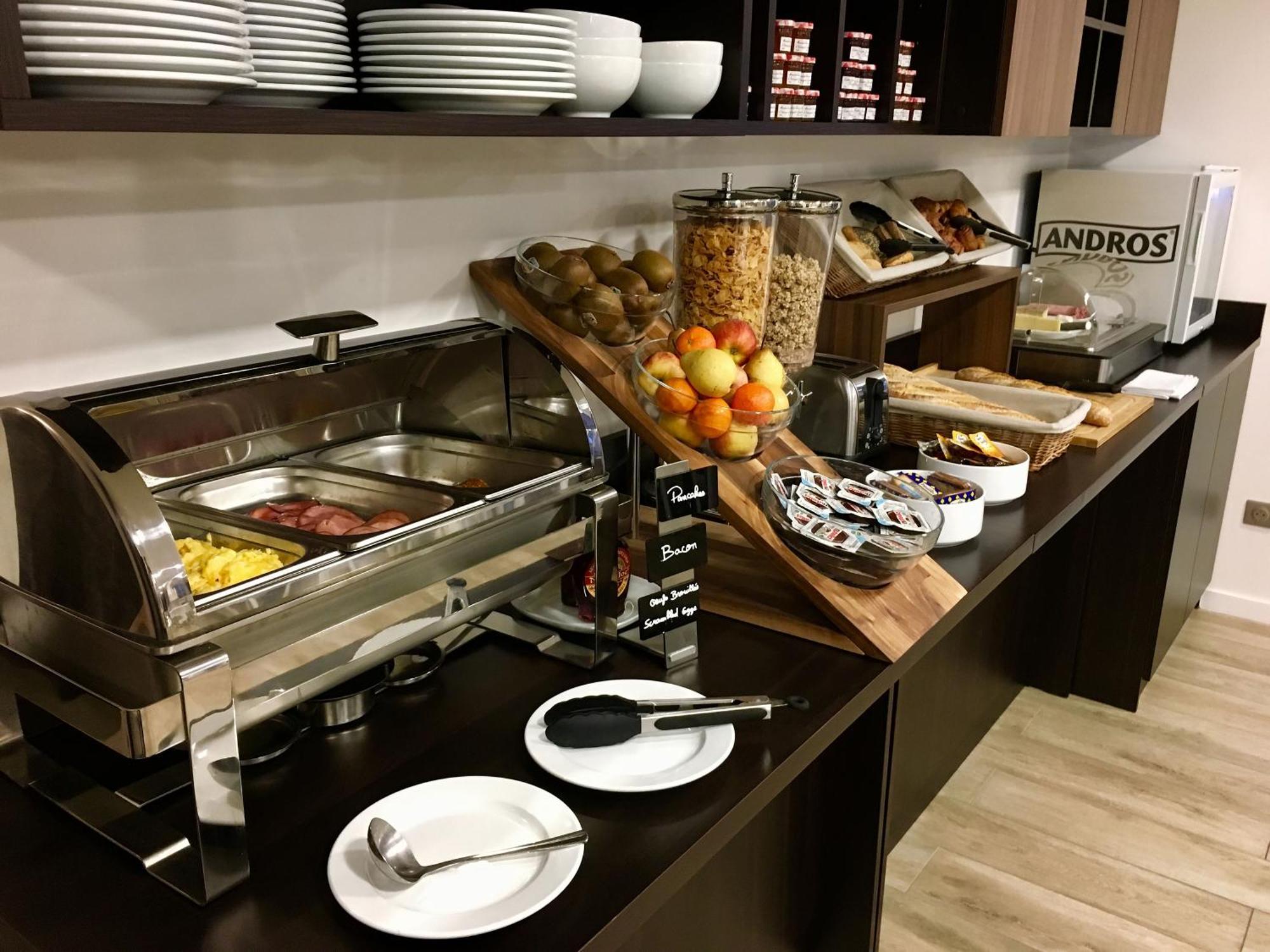 Brit Hotel Martigues Nord Экстерьер фото