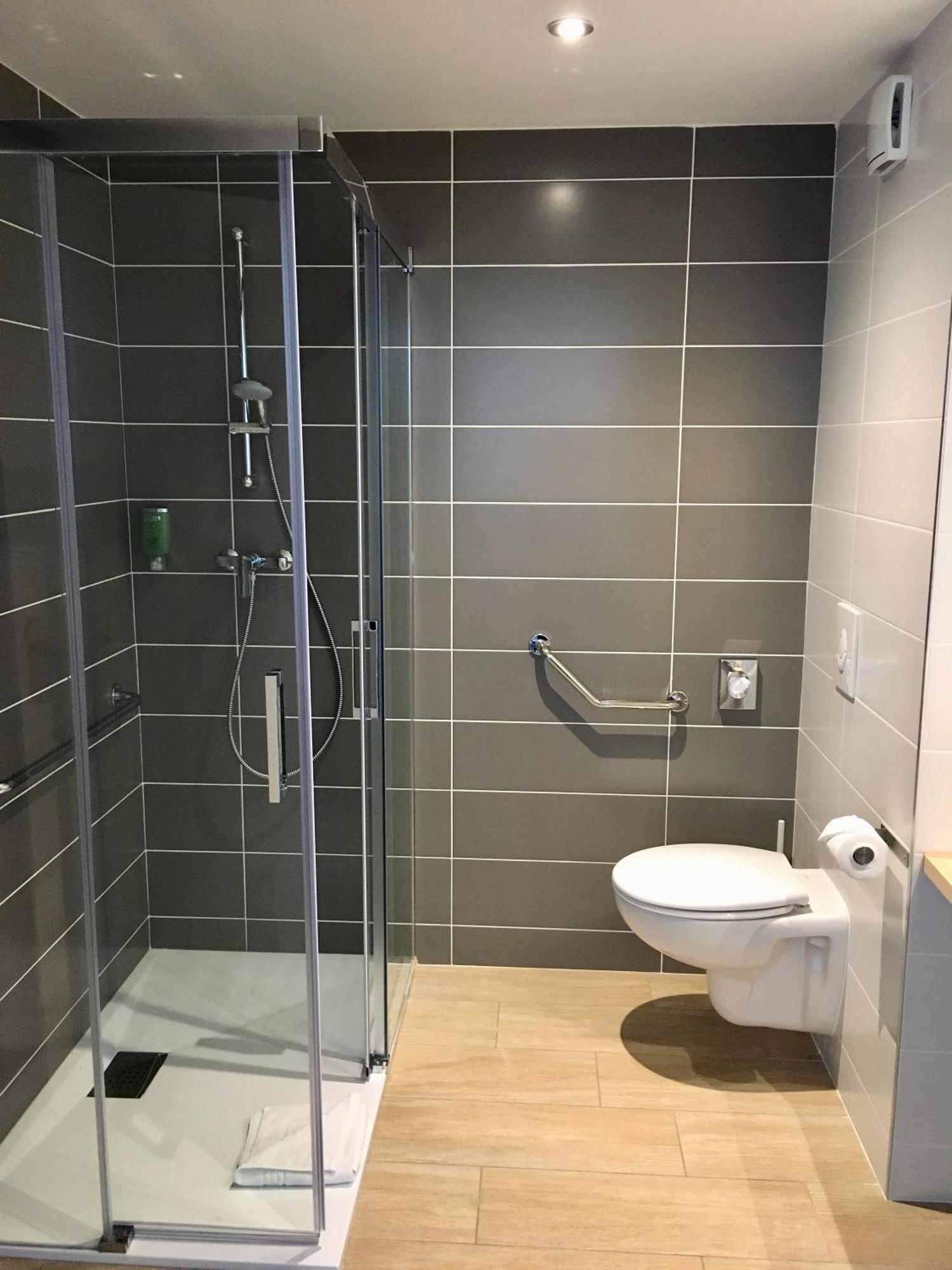 Brit Hotel Martigues Nord Экстерьер фото