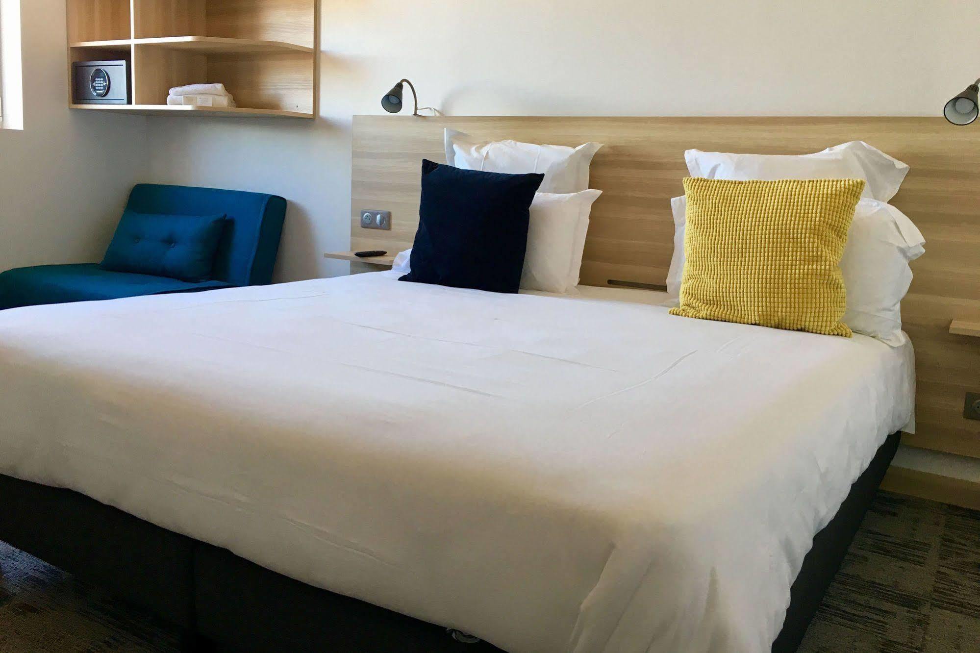 Brit Hotel Martigues Nord Экстерьер фото